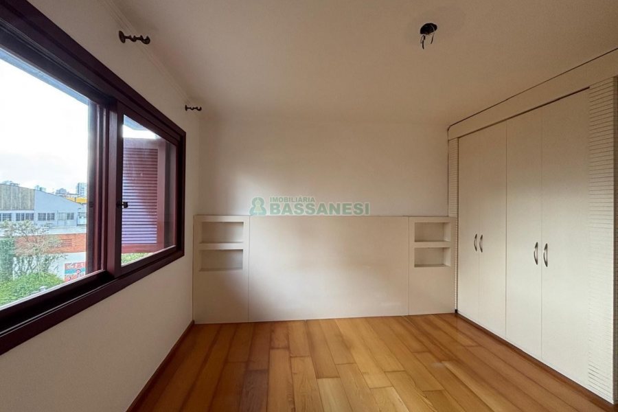 Apartamento com 145m², 3 dormitórios, 2 vagas, no bairro Panazzolo em Caxias do Sul para Alugar