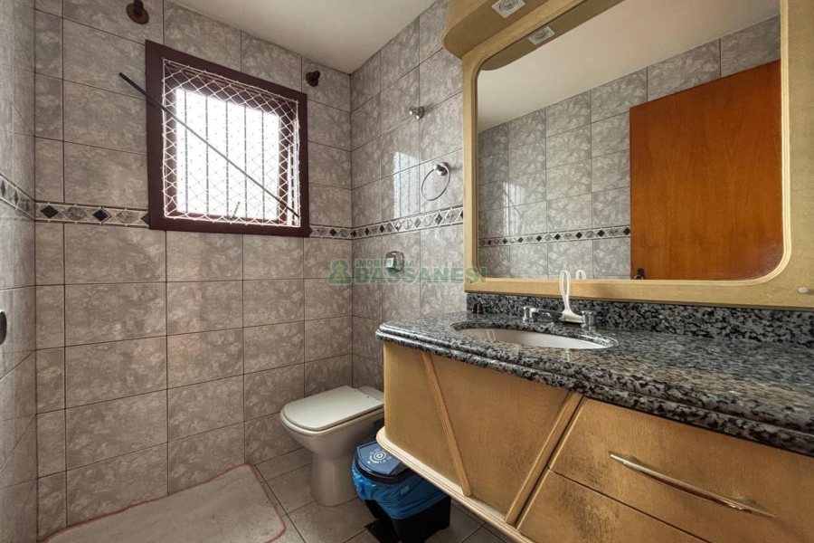 Apartamento com 145m², 3 dormitórios, 2 vagas, no bairro Panazzolo em Caxias do Sul para Alugar