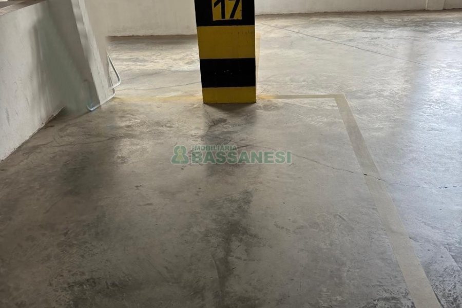 Apartamento com 145m², 3 dormitórios, 2 vagas, no bairro Panazzolo em Caxias do Sul para Alugar