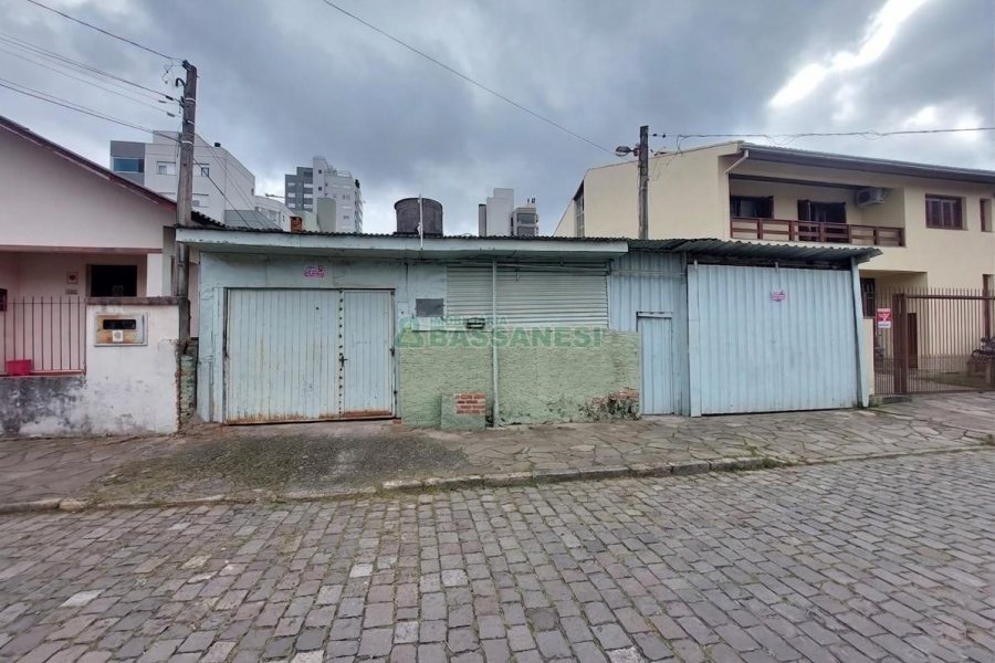 Pavilhão com 360m², no bairro Panazzolo em Caxias do Sul para Alugar