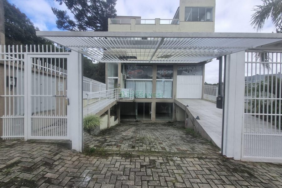 Loja com 220m², no bairro De Lazzer em Caxias do Sul para Alugar