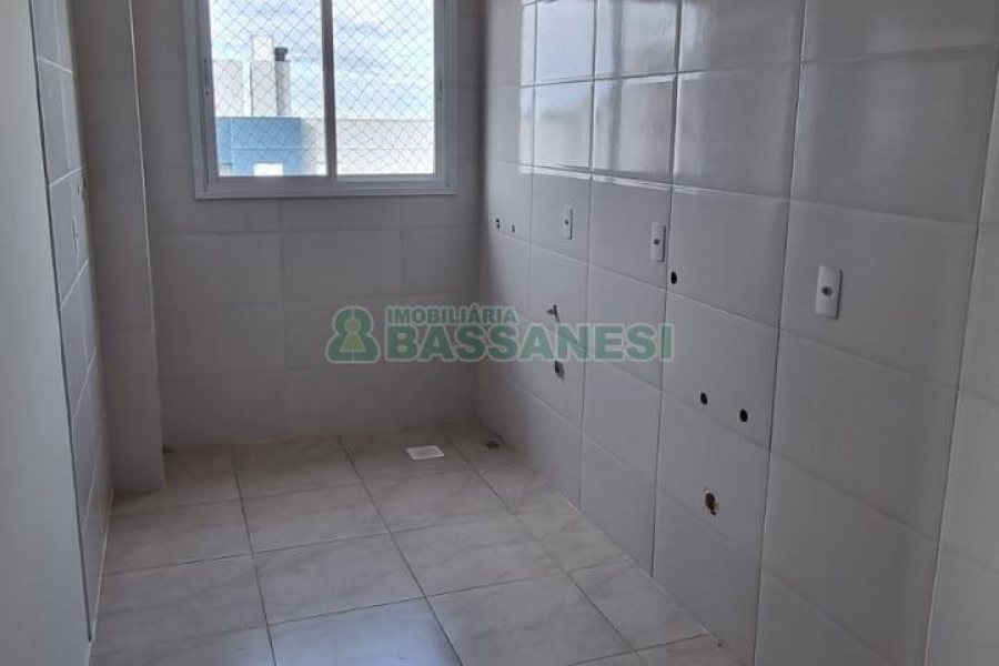 Apartamento com 73m², 2 dormitórios, 2 vagas, no bairro Vila Verde em Caxias do Sul para Comprar