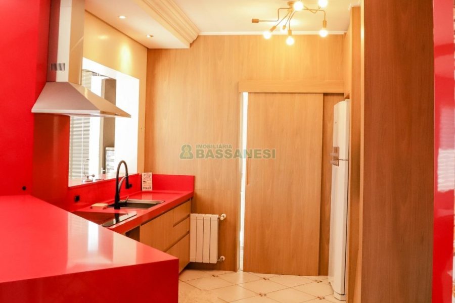 Apartamento com 295m², 3 dormitórios, 2 vagas, no bairro Panazzolo em Caxias do Sul para Comprar