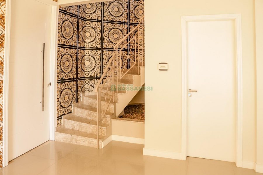 Apartamento com 295m², 3 dormitórios, 2 vagas, no bairro Panazzolo em Caxias do Sul para Comprar