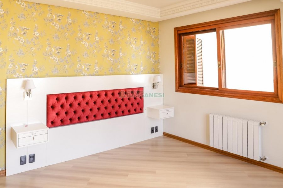 Apartamento com 295m², 3 dormitórios, 2 vagas, no bairro Panazzolo em Caxias do Sul para Comprar