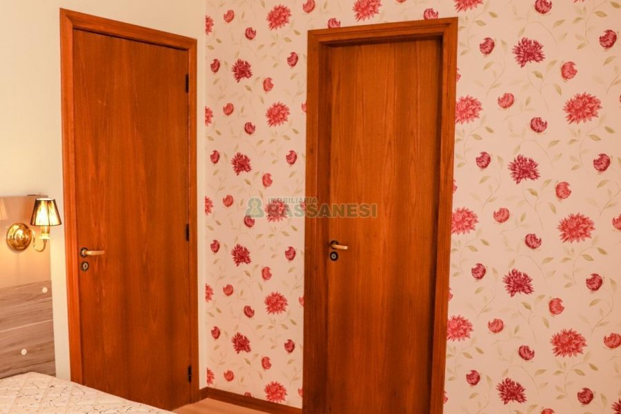 Apartamento com 295m², 3 dormitórios, 2 vagas, no bairro Panazzolo em Caxias do Sul para Comprar