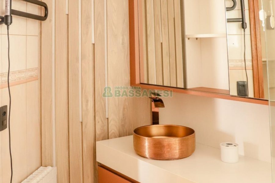 Apartamento com 295m², 3 dormitórios, 2 vagas, no bairro Panazzolo em Caxias do Sul para Comprar