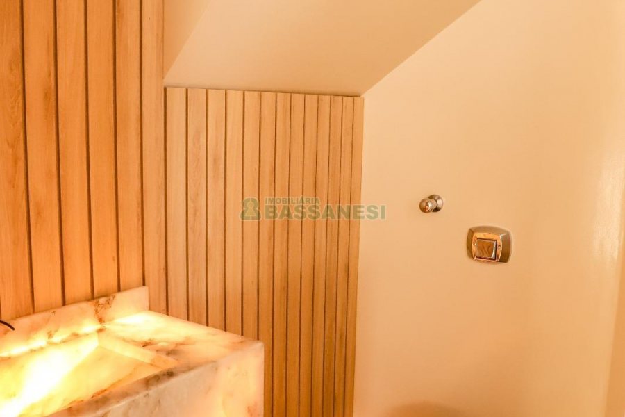 Apartamento com 295m², 3 dormitórios, 2 vagas, no bairro Panazzolo em Caxias do Sul para Comprar