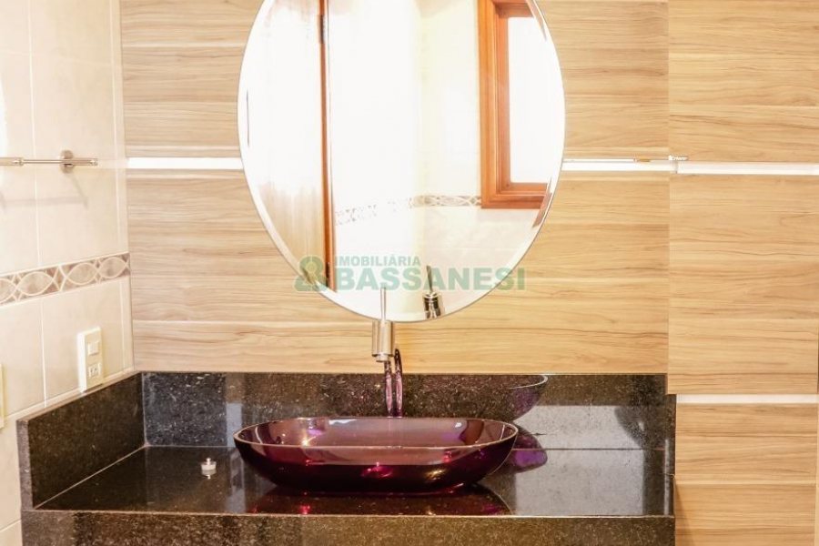 Apartamento com 295m², 3 dormitórios, 2 vagas, no bairro Panazzolo em Caxias do Sul para Comprar