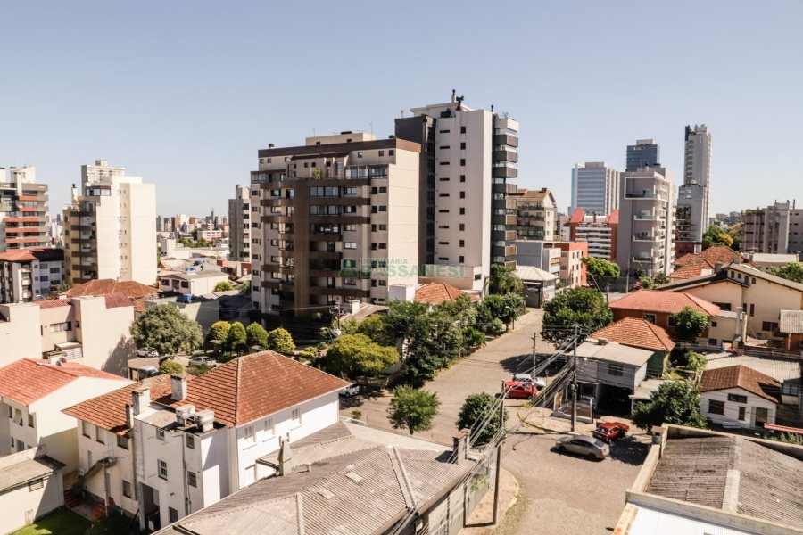 Apartamento com 295m², 3 dormitórios, 2 vagas, no bairro Panazzolo em Caxias do Sul para Comprar