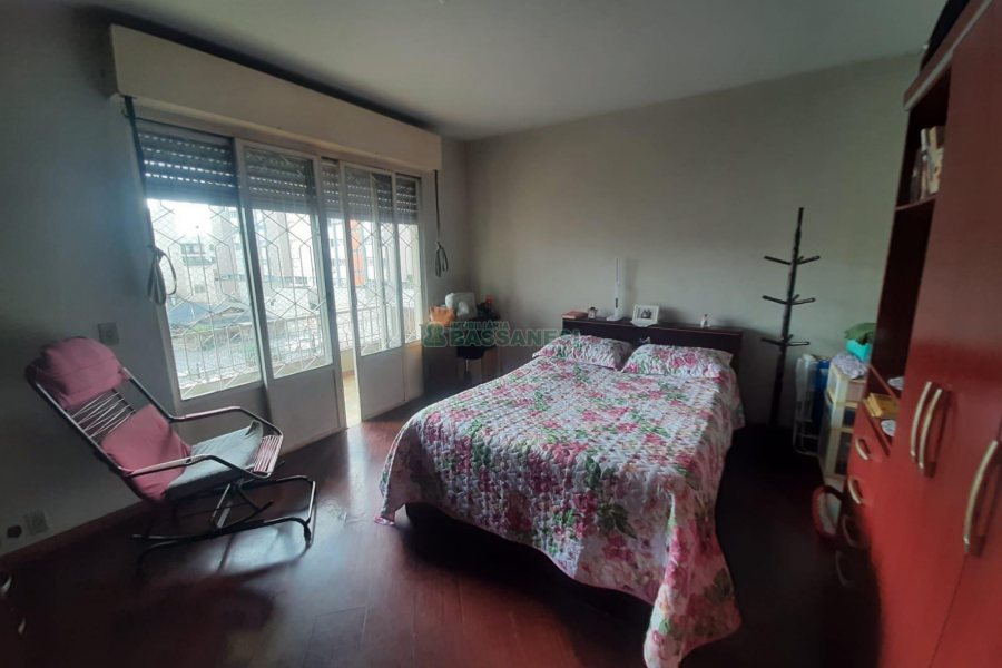 Apartamento com 94m², 3 dormitórios, 1 vaga, no bairro São Pelegrino em Caxias do Sul para Comprar