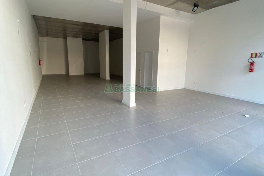 Loja com 168m², no bairro Lourdes em Caxias do Sul para Comprar