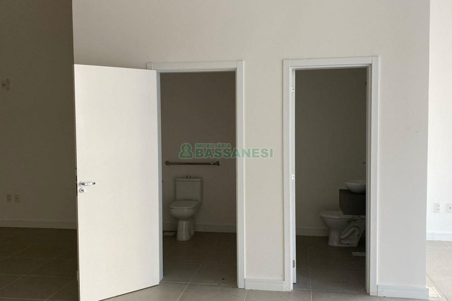 Loja com 168m², no bairro Lourdes em Caxias do Sul para Comprar