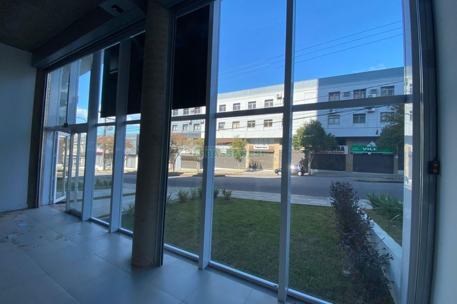 Loja com 168m², no bairro Lourdes em Caxias do Sul para Comprar
