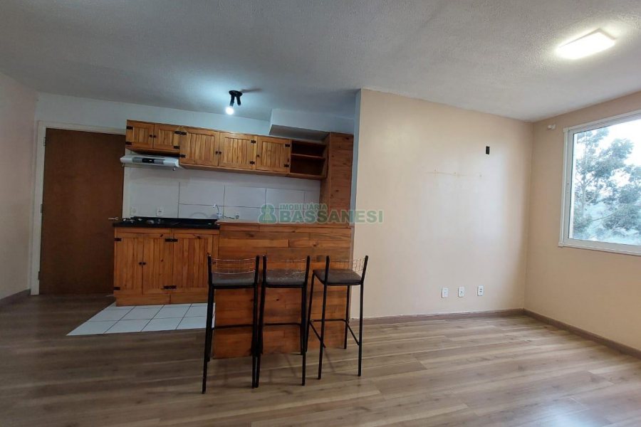 Apartamento com 52m², 2 dormitórios, 1 vaga, no bairro De Zorzi em Caxias do Sul para Alugar