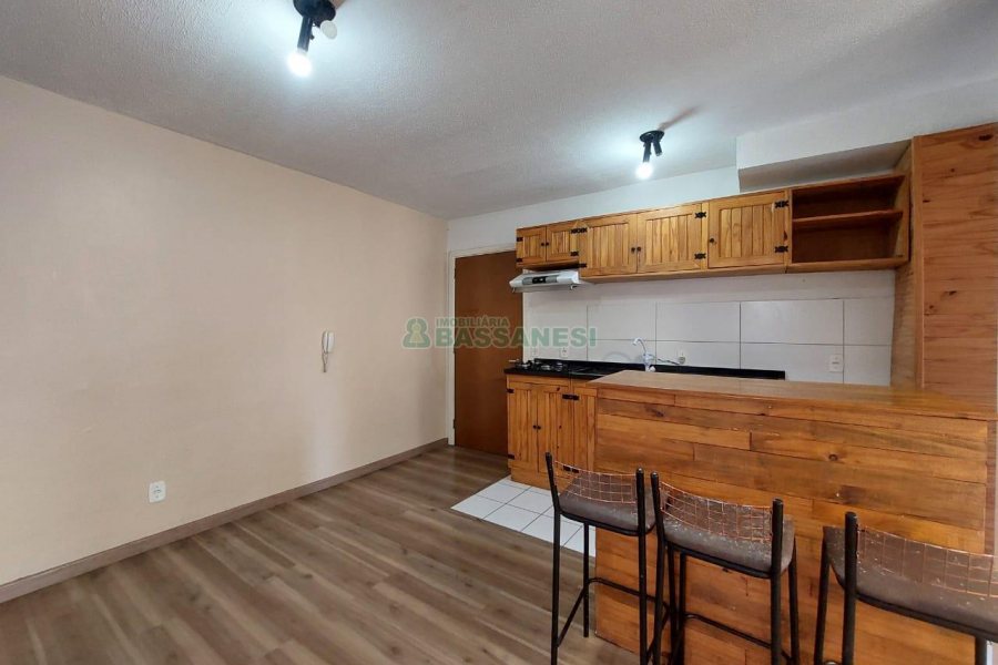 Apartamento com 52m², 2 dormitórios, 1 vaga, no bairro De Zorzi em Caxias do Sul para Alugar