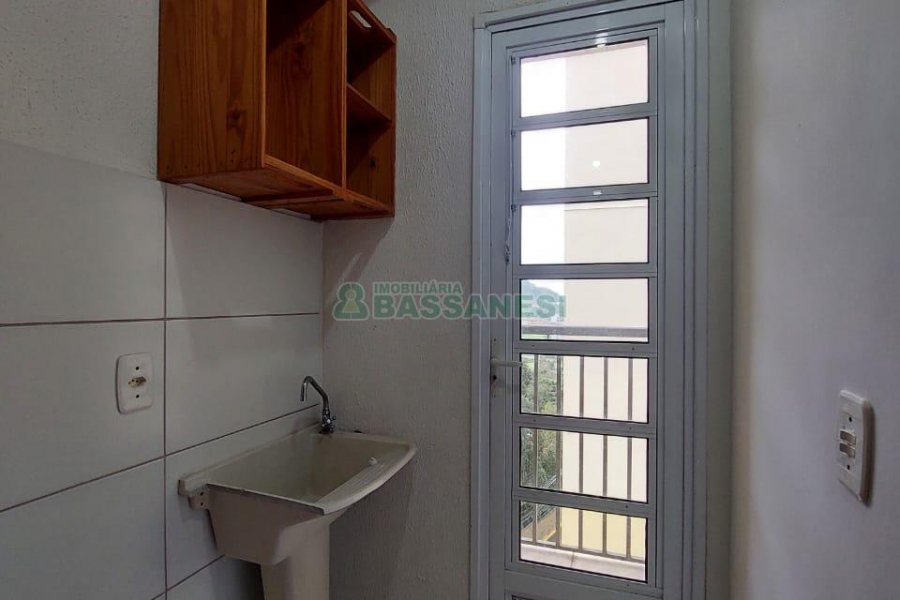 Apartamento com 52m², 2 dormitórios, 1 vaga, no bairro De Zorzi em Caxias do Sul para Alugar