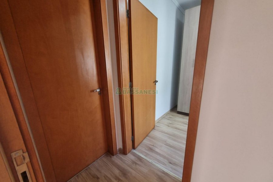 Apartamento com 250m², 4 dormitórios, 2 vagas, no bairro Sagrada Família em Caxias do Sul para Alugar