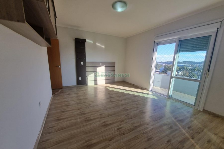Apartamento com 250m², 4 dormitórios, 2 vagas, no bairro Sagrada Família em Caxias do Sul para Alugar