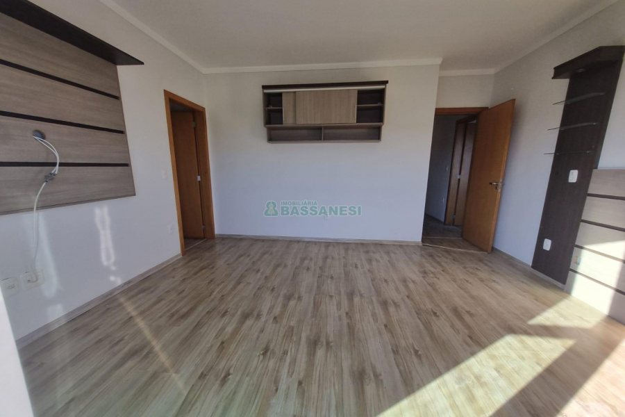 Apartamento com 250m², 4 dormitórios, 2 vagas, no bairro Sagrada Família em Caxias do Sul para Alugar