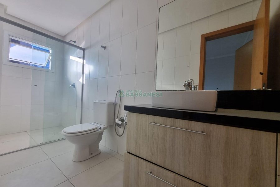 Apartamento com 250m², 4 dormitórios, 2 vagas, no bairro Sagrada Família em Caxias do Sul para Alugar