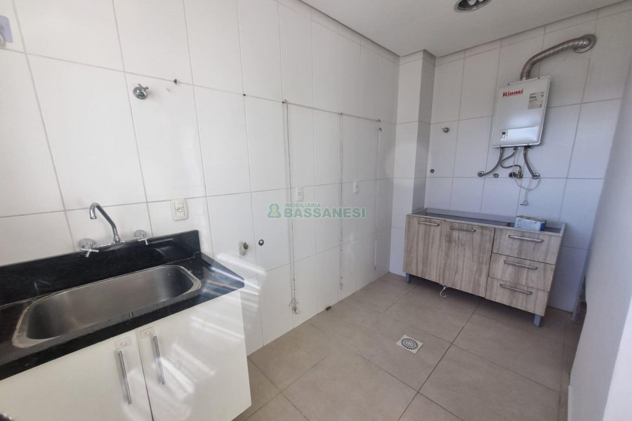 Apartamento com 250m², 4 dormitórios, 2 vagas, no bairro Sagrada Família em Caxias do Sul para Alugar