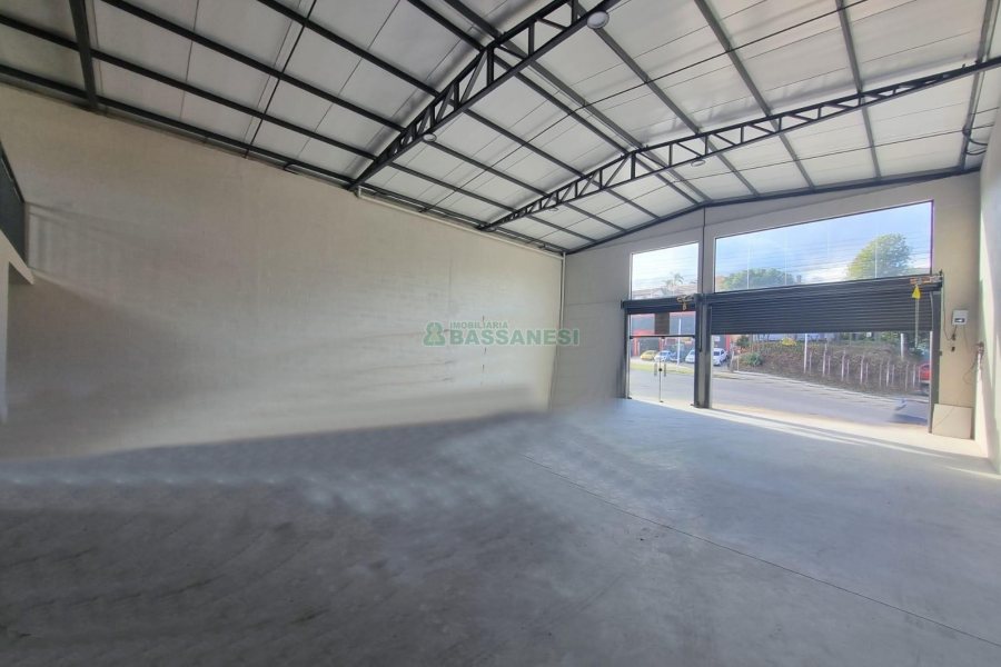 Loja com 230m², no bairro Planalto em Caxias do Sul para Alugar