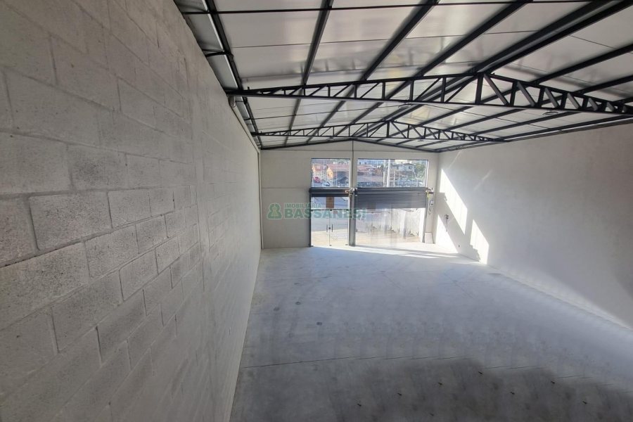 Loja com 230m², no bairro Planalto em Caxias do Sul para Alugar