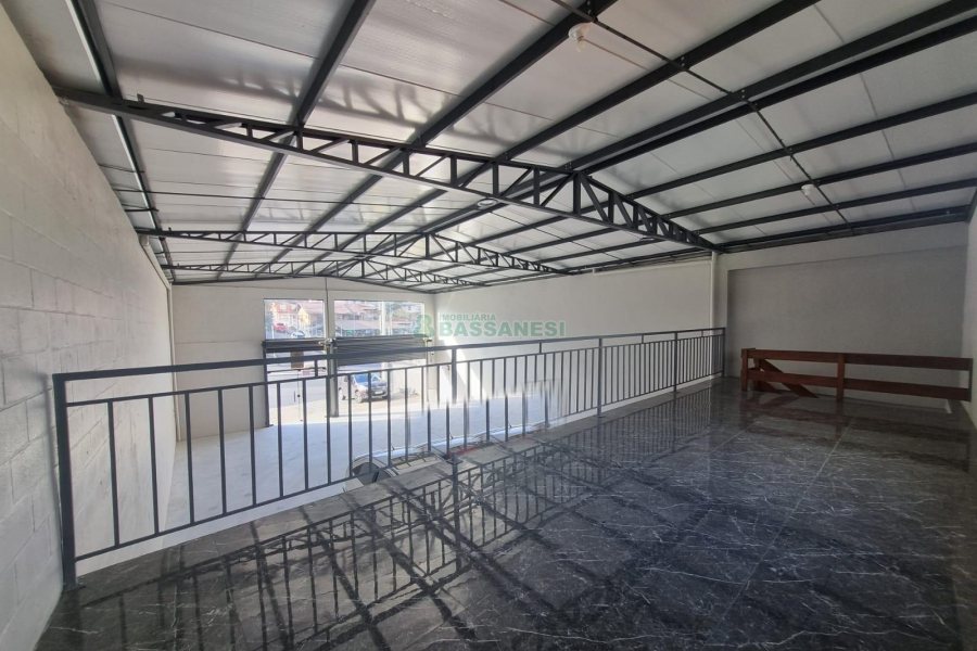 Loja com 230m², no bairro Planalto em Caxias do Sul para Alugar