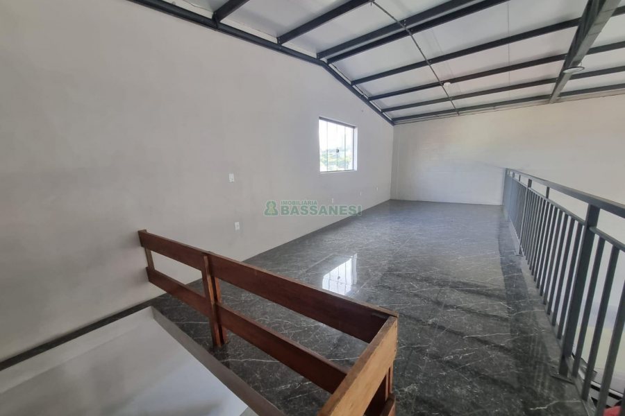 Loja com 230m², no bairro Planalto em Caxias do Sul para Alugar