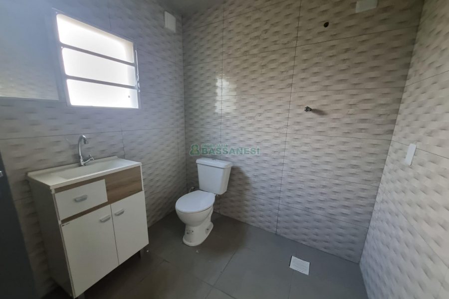Loja com 230m², no bairro Planalto em Caxias do Sul para Alugar