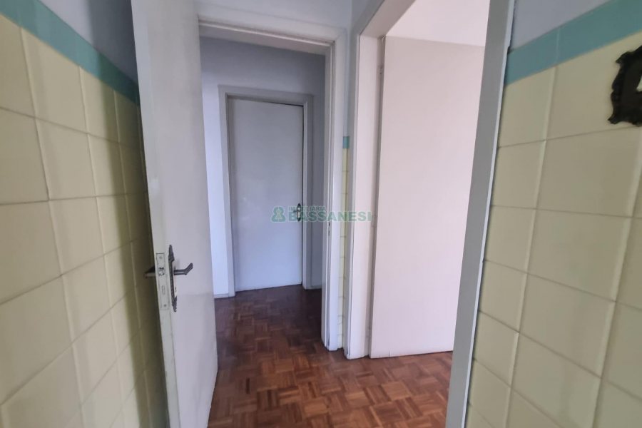 Casa, 4 dormitórios, 2 vagas, no bairro Lourdes em Caxias do Sul para Alugar