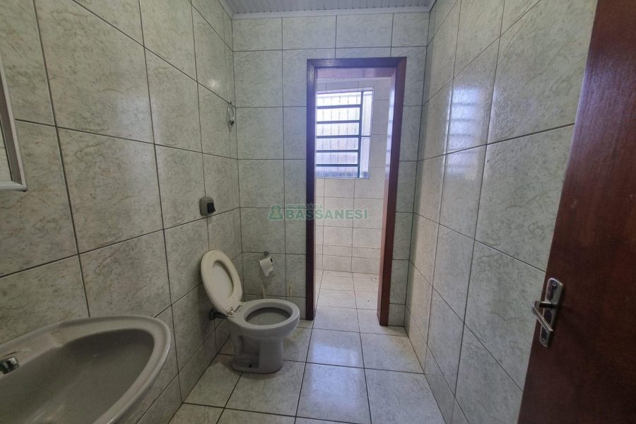 Pavilhão com 325m², no bairro Bela Vista em Caxias do Sul para Alugar