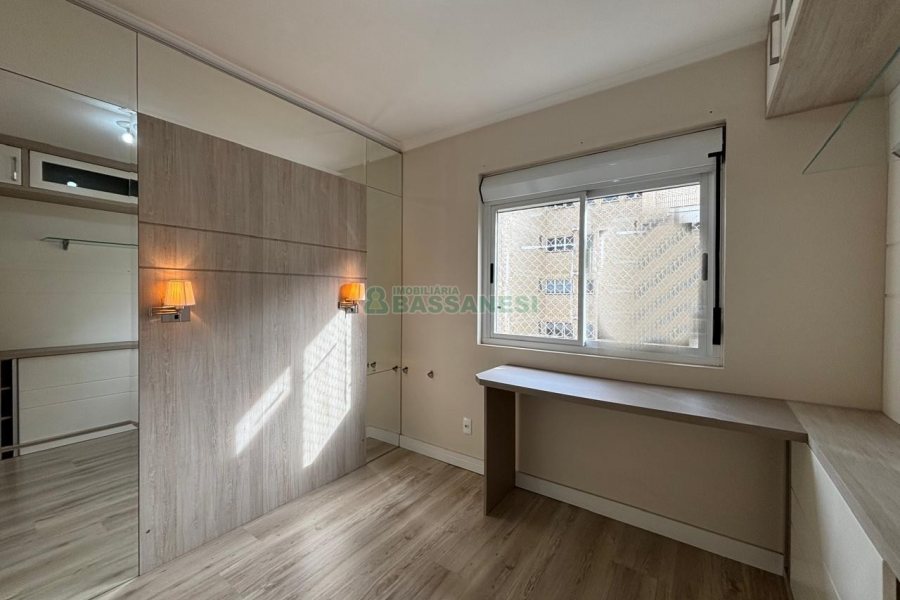 Apto Mobiliado com 72m², 2 dormitórios, 1 vaga, no bairro Universitário em Caxias do Sul para Alugar