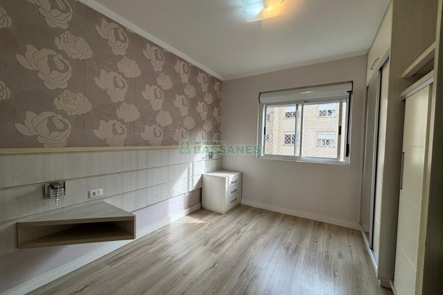 Apto Mobiliado com 72m², 2 dormitórios, 1 vaga, no bairro Universitário em Caxias do Sul para Alugar