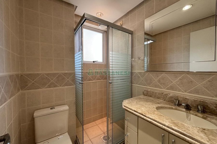 Apto Mobiliado com 72m², 2 dormitórios, 1 vaga, no bairro Universitário em Caxias do Sul para Alugar