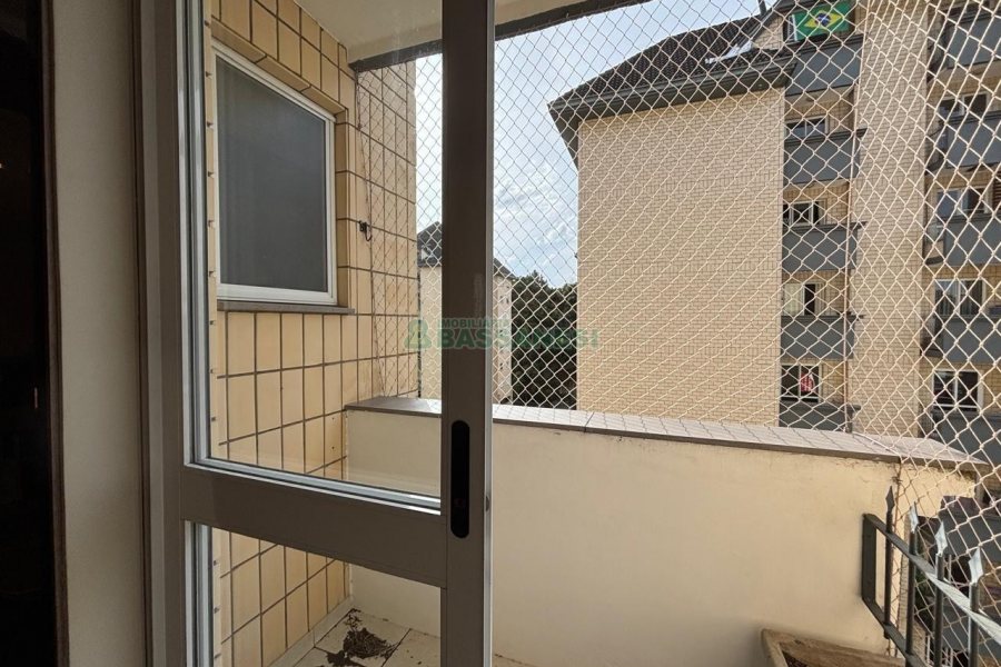 Apto Mobiliado com 72m², 2 dormitórios, 1 vaga, no bairro Universitário em Caxias do Sul para Alugar
