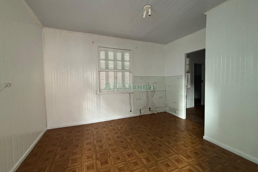 Casa com 92m², 3 dormitórios, no bairro Rio Branco em Caxias do Sul para Alugar