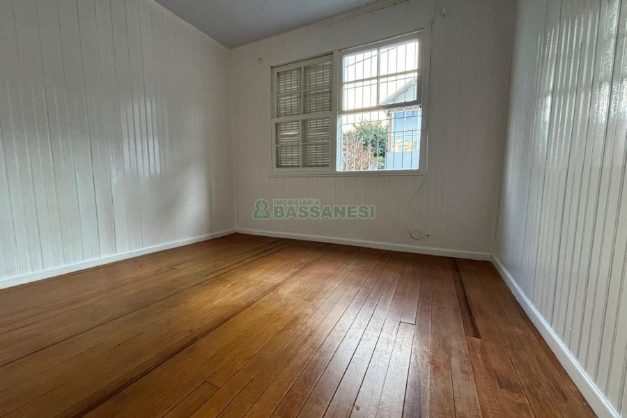 Casa com 92m², 3 dormitórios, no bairro Rio Branco em Caxias do Sul para Alugar