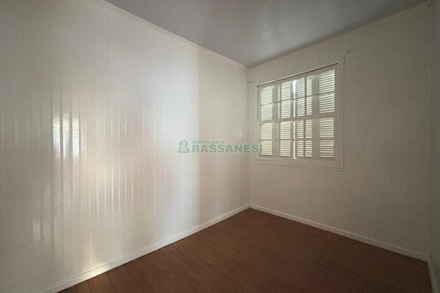 Casa com 92m², 3 dormitórios, no bairro Rio Branco em Caxias do Sul para Alugar