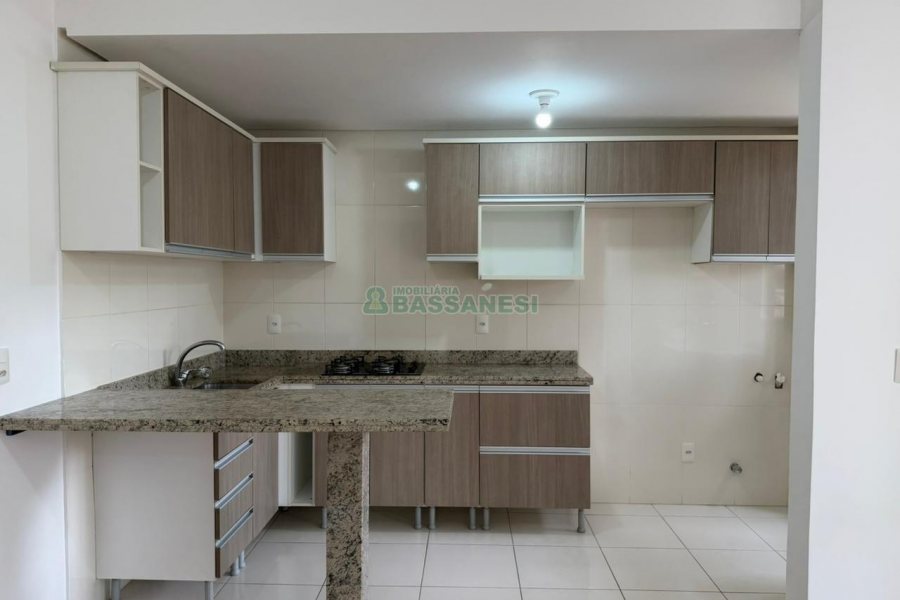 Apartamento com 59m², 2 dormitórios, 1 vaga, no bairro Centro em Caxias do Sul para Comprar
