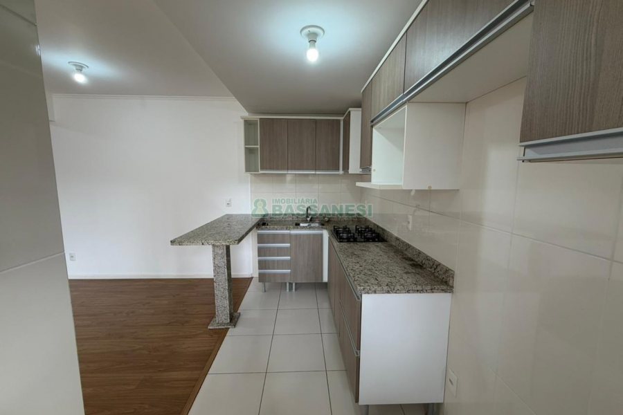 Apartamento com 59m², 2 dormitórios, 1 vaga, no bairro Centro em Caxias do Sul para Comprar