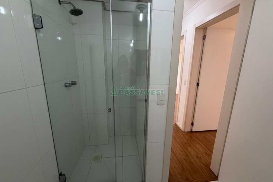 Apartamento com 59m², 2 dormitórios, 1 vaga, no bairro Centro em Caxias do Sul para Comprar