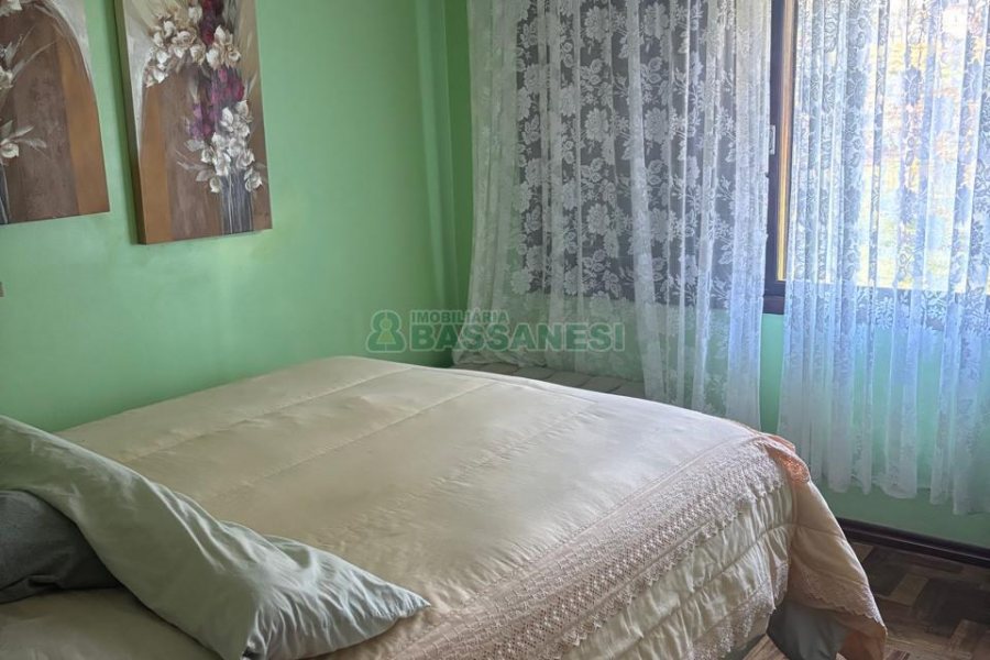 Chácara com 300m², 3 dormitórios, 2 vagas, no bairro Vila Seca em Caxias do Sul para Comprar