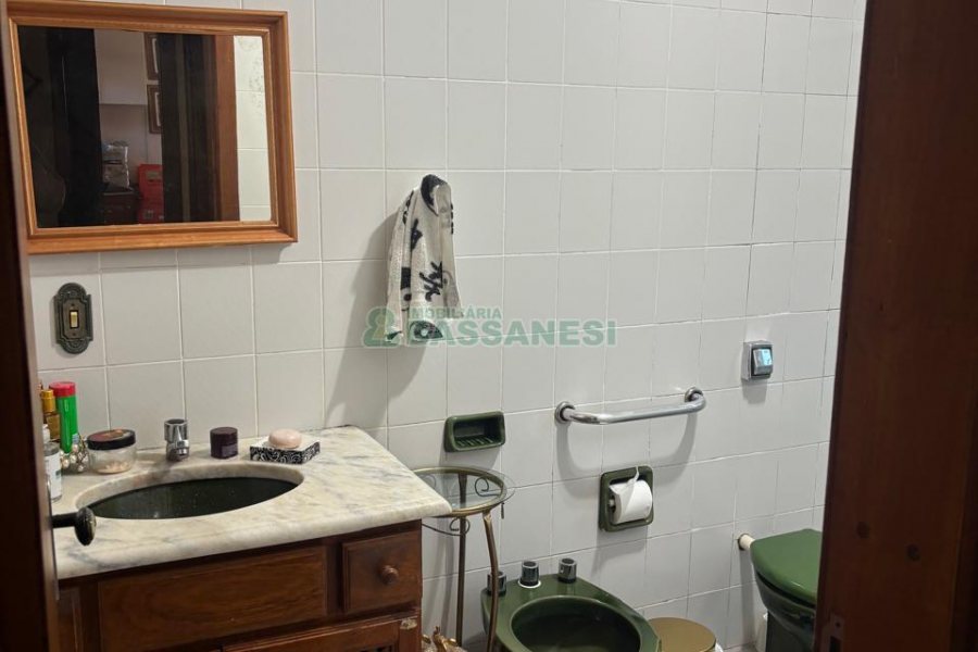 Chácara com 300m², 3 dormitórios, 2 vagas, no bairro Vila Seca em Caxias do Sul para Comprar