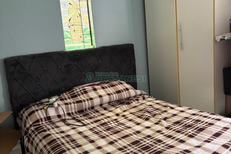 Chácara com 300m², 3 dormitórios, 2 vagas, no bairro Vila Seca em Caxias do Sul para Comprar