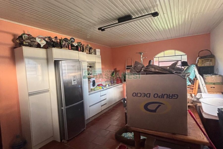 Chácara com 300m², 3 dormitórios, 2 vagas, no bairro Vila Seca em Caxias do Sul para Comprar