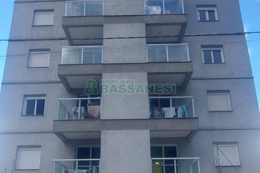 Apartamento com 46m², 2 dormitórios, 1 vaga, no bairro São Luiz em Caxias do Sul para Alugar