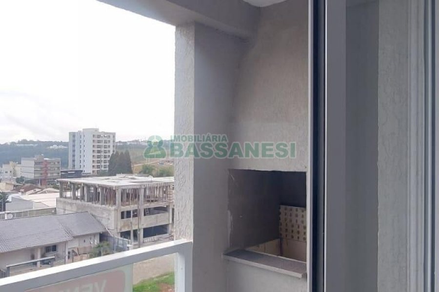 Apartamento com 46m², 2 dormitórios, 1 vaga, no bairro São Luiz em Caxias do Sul para Alugar