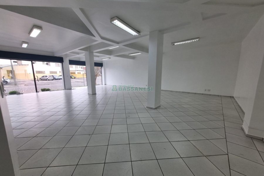 Loja com 120m², no bairro Cruzeiro em Caxias do Sul para Alugar